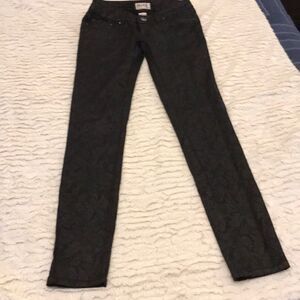 Black skinny jeans w/ unique design
